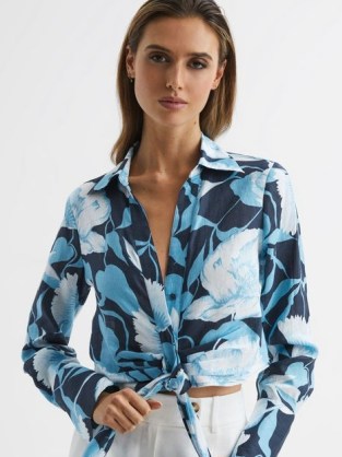 Reiss DAHLIA PRINT LINEN CROPPED TIE FRONT BLOUSE NAVY/BLUE – long sleeve collared blouses – women’s tonal blue floral print tops