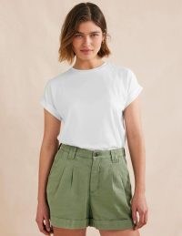 Boden Turn Back Sleeve Crew T-Shirt in White / womens short sleeved tee / women’s casual wardrobe essentials / womens T-shirts