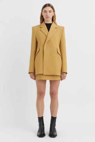CAMILLA AND MARC Ambrose Single Breasted Tailored Blazer in Mustard Yellow – women’s sleek longline blazers – womens smart jackets - flipped