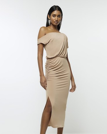 RIVER ISLAND BEIGE BARDOT DRAPE BODYCON MIDI DRESS – ruched off the shoulder evening occasion dresses - flipped