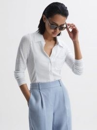 REISS CAMPBELL LINEN SHIRT in WHITE / women’s slim fit shirts / womens collared button closure tops