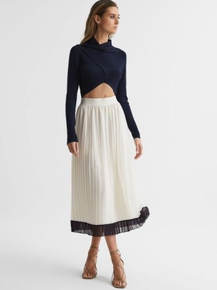 Reiss OSTI PLEATED MIDI SKIRT in White – lightweight colour block hem occasion skirts – women’s summer occasionwear