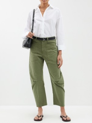 NILI LOTAN Shon cropped twill relaxed-leg trousers in khaki green ~ women’s chic crop hem pleated knee trouser ~ casual cropped pants