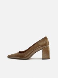 JIGSAW Court Shoe in Mink ~ brown pointed toe block heel courts