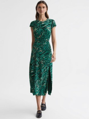 REISS LIVIA PRINTED CUT OUT FITTED MIDI DRESS in Green