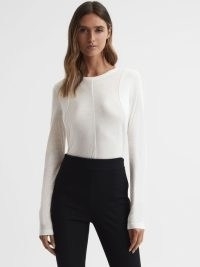 REISS MAI LINEN LONG SLEEVE T-SHIRT IVORY ~ chic essentials ~ stylish tee with seam deail ~ women’s casual tops