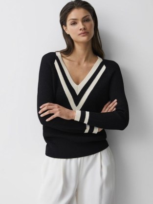 Reiss MATILDA CASUAL RIBBED COLOURBLOCK JUMPER in BLACK / WHITE | women’s V-neck colour block jumpers | rib knit monochrome sweater - flipped