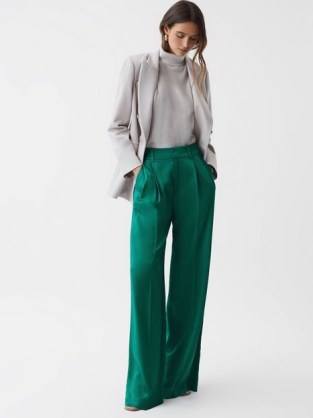 REISS RINA WIDE LEG TROUSERS in GREEN ~ women’s smart high rise front pleated trouser - flipped