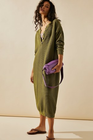 free-est Hailee Sweater Midi Dress in Giant Kelp ~ slouchy green knit style dresses ~ cotton relaxed foy fashion