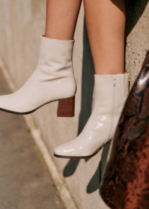 SÉZANE AXELLE ANKLE BOOTS in White lacquer | glossy retro style booties | women’s vintage inspired autumn and winter footwear - flipped