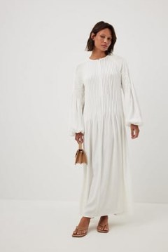 NA-KD Flowy Crep Maxi Dress in Offwhite | off white long balloon sleeve crepe dresses | long length bohemian dresses | boho inspired fashion - flipped