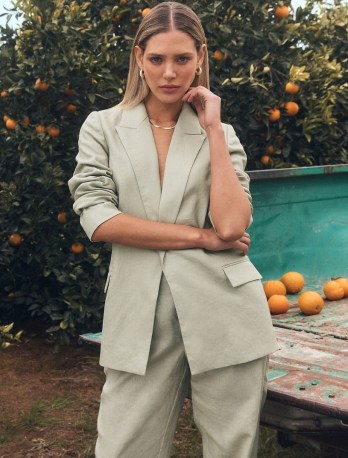 FOREVER NEW Lacey Linen Blazer in Laurel Green ~ women’s longline tailored blazers ~ womens light and breathable trouser suit jackets ~ smart corporate workwear - flipped