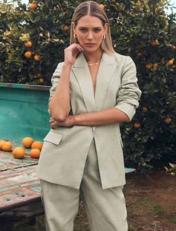 FOREVER NEW Lacey Linen Blazer in Laurel Green ~ women’s longline tailored blazers ~ womens light and breathable trouser suit jackets ~ smart corporate workwear