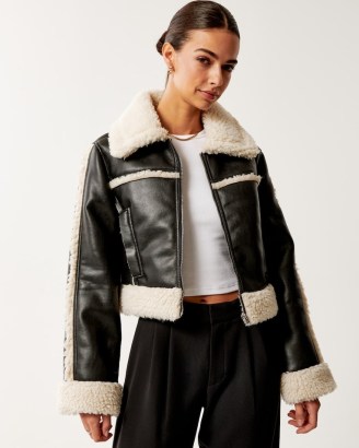 Abercrombie & Fitch Cropped Vegan Leather Shearling Jacket in Black – womens luxe style sherpa lined jackets – women’s faux fur winter outerwear p - flipped