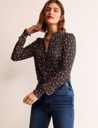 Boden Caroline Jersey Shirt in Multi, Tulip Bud / women’s floral high ruffled neck shirts