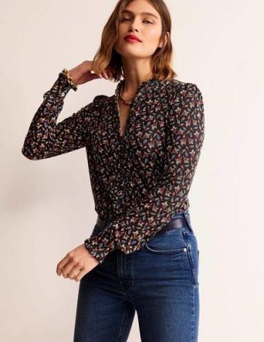 Boden Caroline Jersey Shirt in Multi, Tulip Bud / women’s floral high ruffled neck shirts p