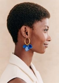 sezane FLORA HOOPS in Navy Blue – floral hoop earrings – flower jewellery