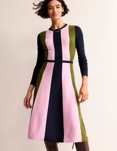 Boden Colour Block Knitted Dress in Navy, Winter Moss, Mauve Mist / colourblock fit and flare dresses