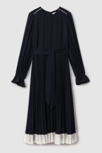 REISS PRIYA PLEATED BELTED MIDI DRESS NAVY/CREAM – chic dark blue tie waist dresses – contrast hemline – flared cuff detail