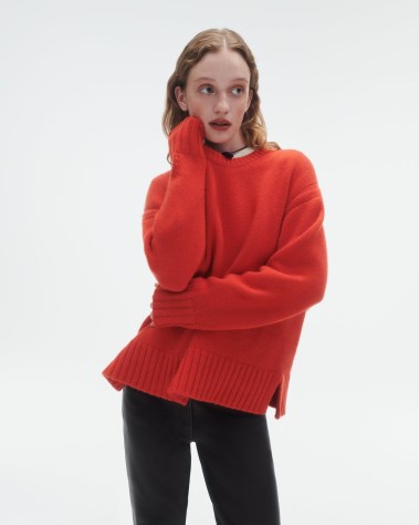 GUEST IN RESIDENCE COZY CREW in Cherry | women’s oversized red cashmere crewneck sweater - flipped