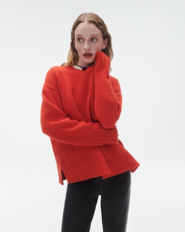 GUEST IN RESIDENCE COZY CREW in Cherry | women’s oversized red cashmere crewneck sweater