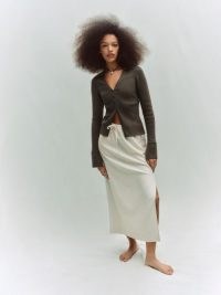 Reformation Elsa Linen Skirt in Light Oatmeal | drawstring waist skirts