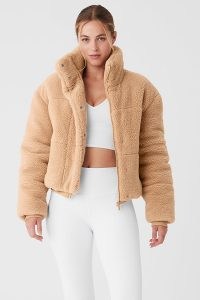 alo yoga SHERPA SNOW ANGEL PUFFER in CAMEL – womens light brown textured zip up jackets – women’s faux shearling outerwear