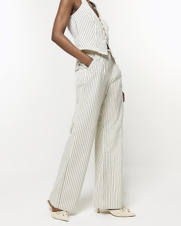 RIVER ISLAND White High Waisted Stripe Loose Jeans ~ women’s relaxed fit denim fashion for spring 2024 - flipped