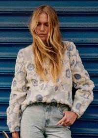 Sezane HARLEM SWEATSHIRT in Vintage blue / ecru – women’s fluffy textured floral embroidered sweatshirts – womens vintage style tops – retro inspired fashion