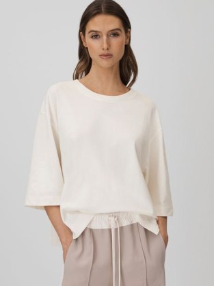 Reiss CASSIE OVERSIZED COTTON CREW NECK T-SHIRT WHITE / women’s relaxed tee / chic drop shoulder T-shirts - flipped