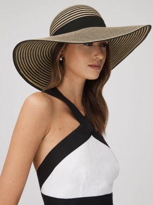 Reiss EMILIA PAPER STRAW WIDE BRIM HAT BLACK/NEUTRAL / women’s chic woven summer hats - flipped