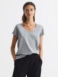 REISS LUANA COTTON JERSEY V-NECK T-SHIRT in GREY ~ women’s wardrobe essentials ~ womens short sleeve tops ~ chic tee ~ t shirts