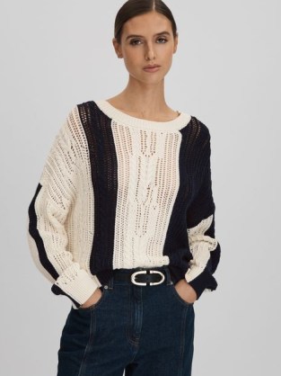 Reiss TANYA COTTON BLEND OPEN STITCH CREW NECK JUMPER CREAM/NAVY / women’s relaxed colour block round neck jumpers