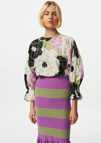 ESSENTIEL ANTWERP FULBERRY PUFF TOP in PISTACHIO NUT / tops with oversized abstract florals - flipped