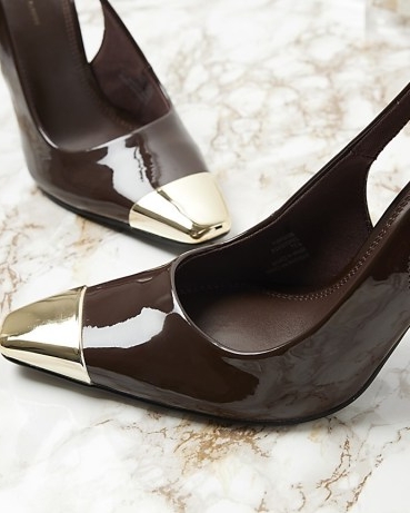 RIVER ISLAND Brown Slingback Court Heels ~ glossy courts ~ patent slingbacks