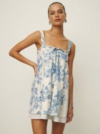 Reformation Shai Dress in Courtier – chic blue and white floral babydoll mini dresses